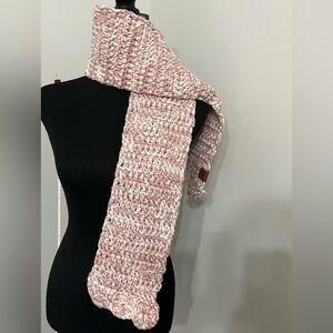 NWT KNANA KNOTS Scarf, Rose and Ivory White mixed color. Warm Soft Cozy